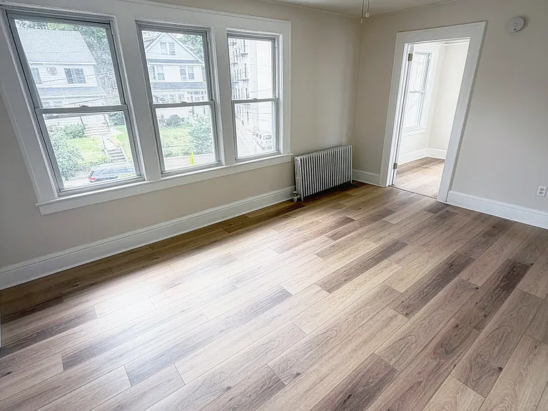 35 Hill St #B — Photo 3