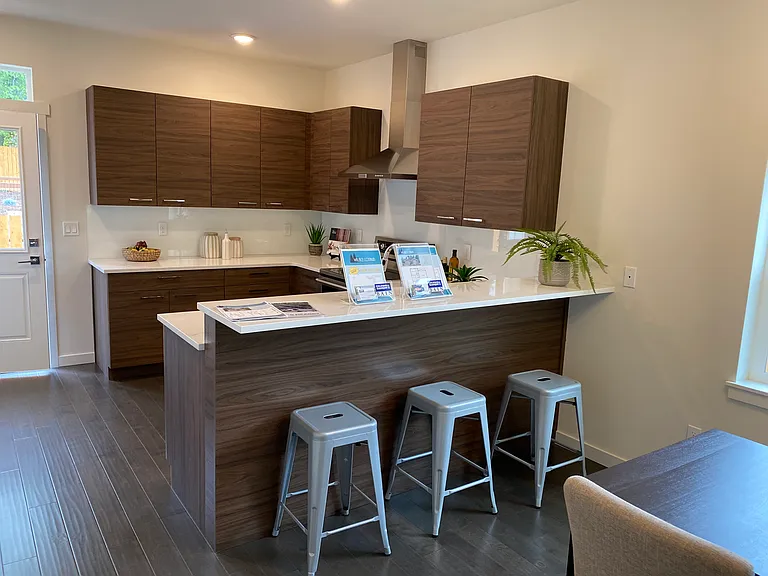 130 Wallace Way NW — Photo 3