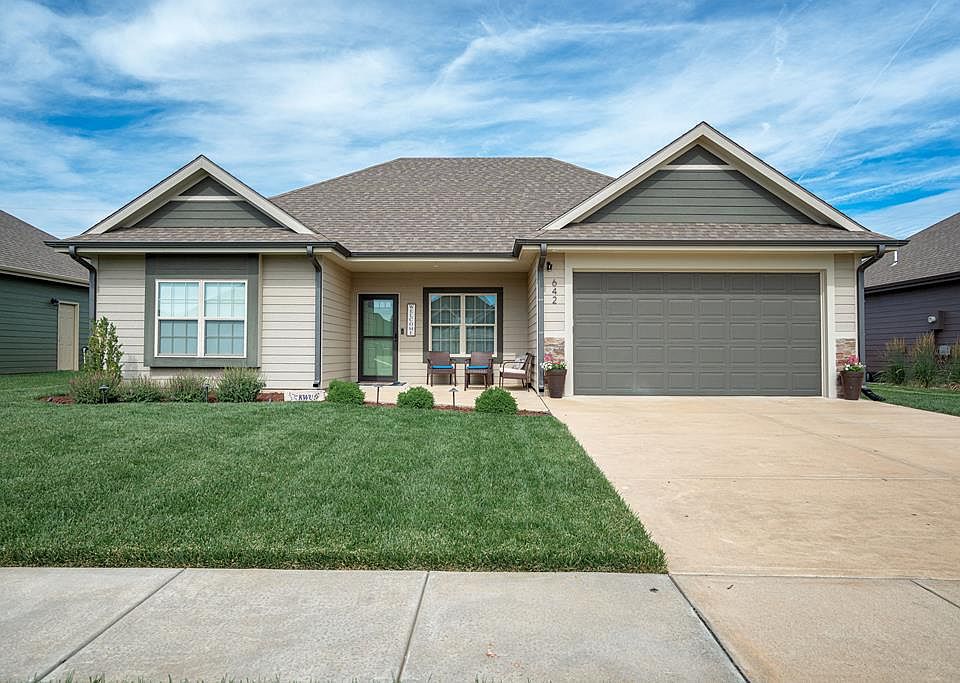 1st image of 642 Quail Hollow Dr