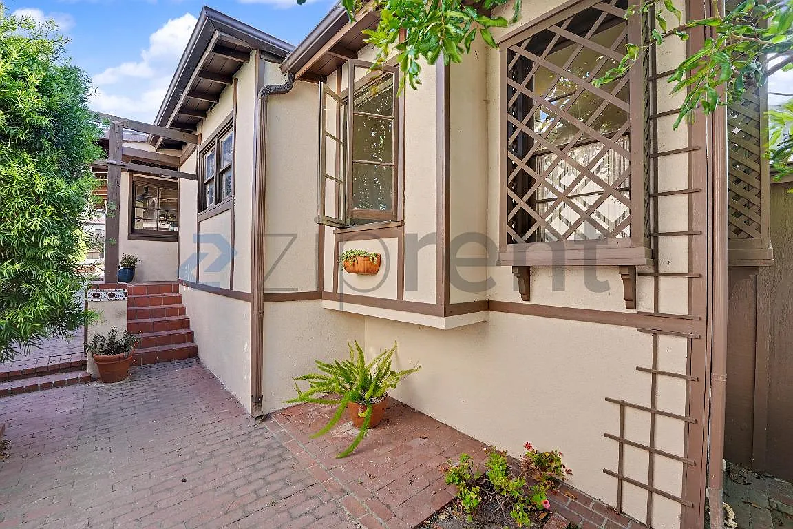 4 bed, 1490 sqft, $5,500 — Photo 4
