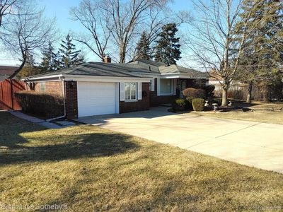 25635 Carl St, Roseville, MI, 48066