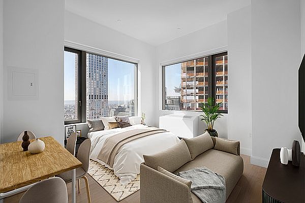 1st image of 10 City Pt APT 42E