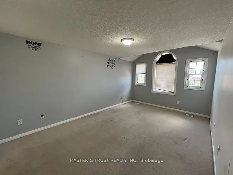 256 Bridlewreath St — Photo 4