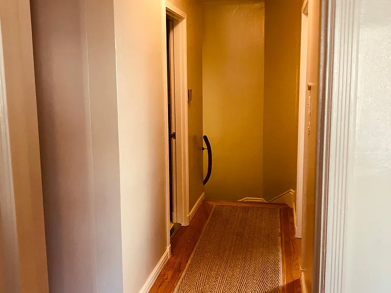 1668 Beach St — Photo 21