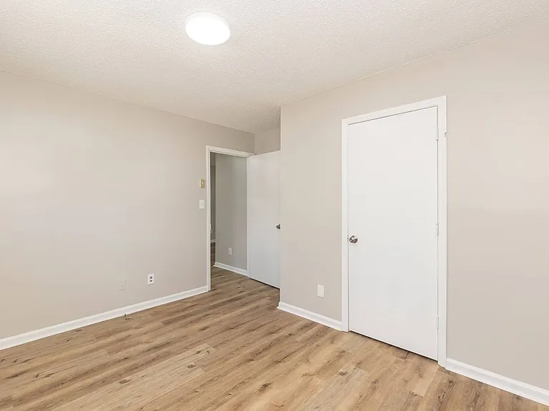 10 Cates Ave — Photo 3