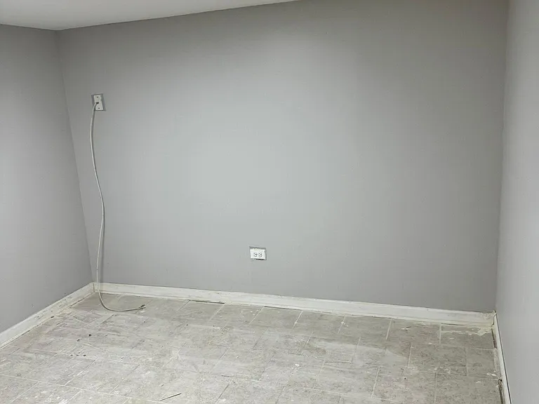7629 S Normal Ave #BASEMENT — Photo 5