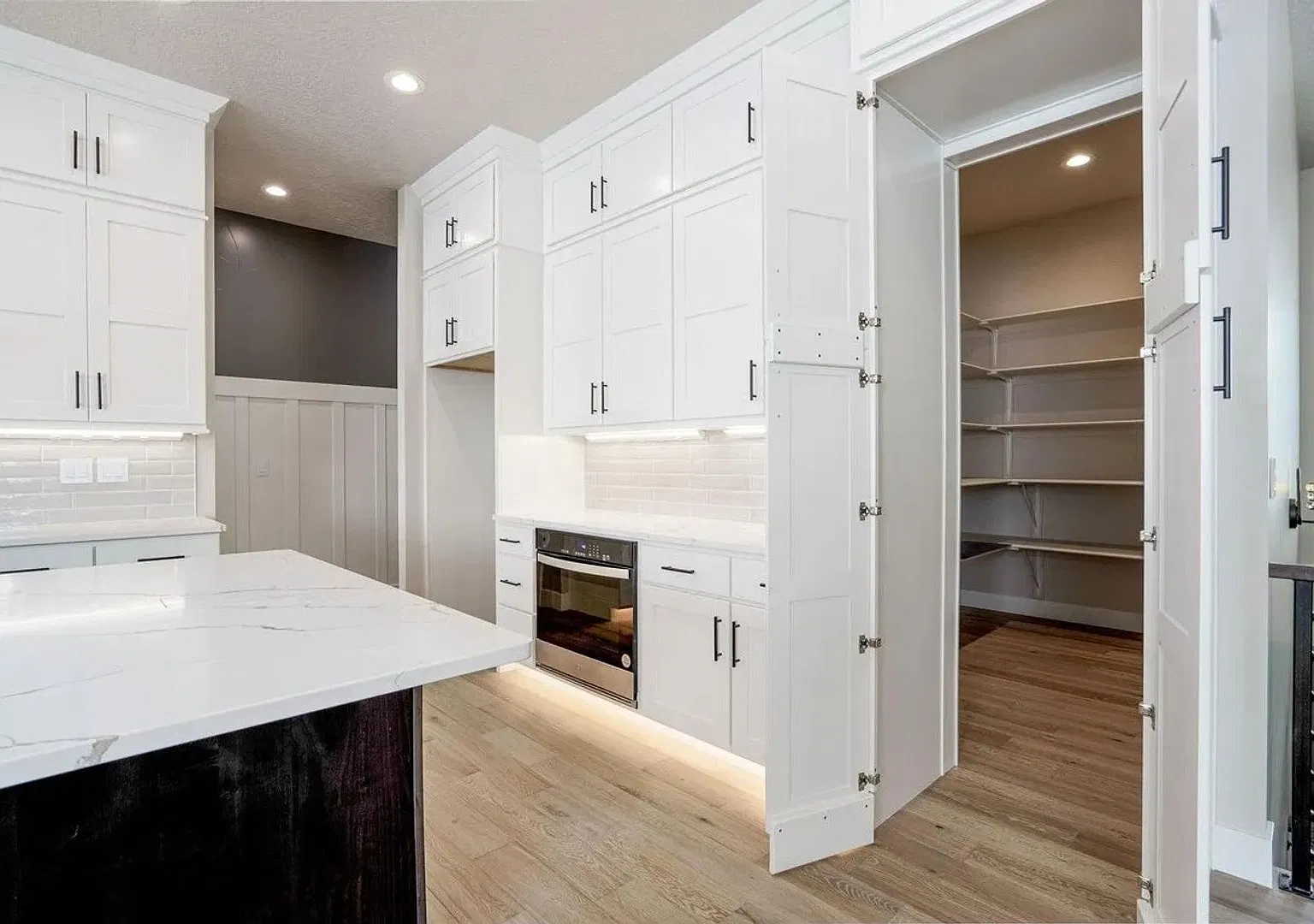 Stunning 5-Bedroom Ranch Home in Berthoud's Harvest Ridge Neighborhood! — Photo 4