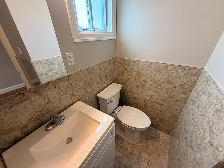2566 Laconia Ave #1 — Photo 10