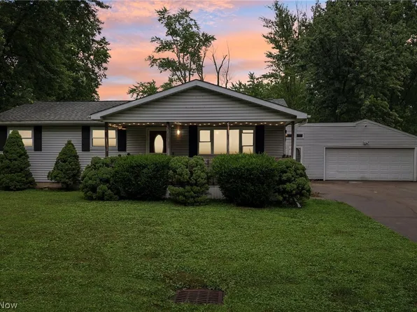 73 Fairlawn Ave, Niles, OH 44446