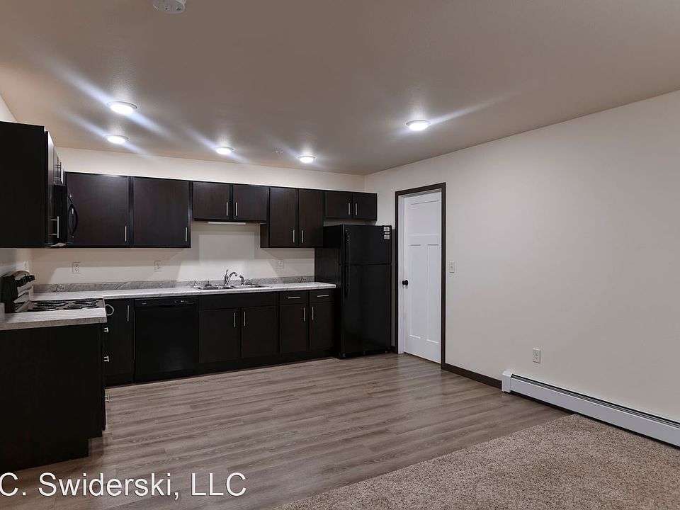 2nd image of 1906 N Hume Ave #73