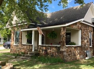 141 N Neal St, Prairie Grove, AR 72753