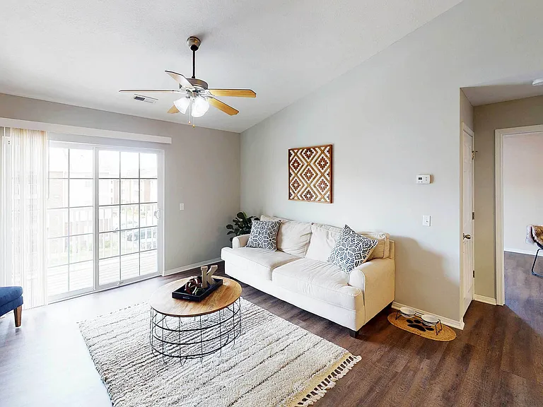 Kensington Park Apartments — Photo 14