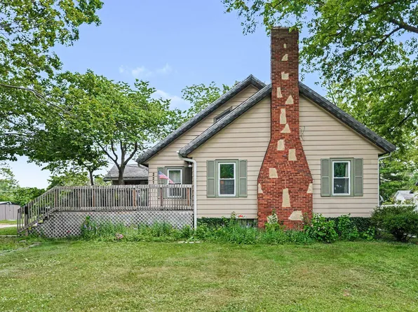 2211 Morton Ave, Saint Joseph, MI 49085