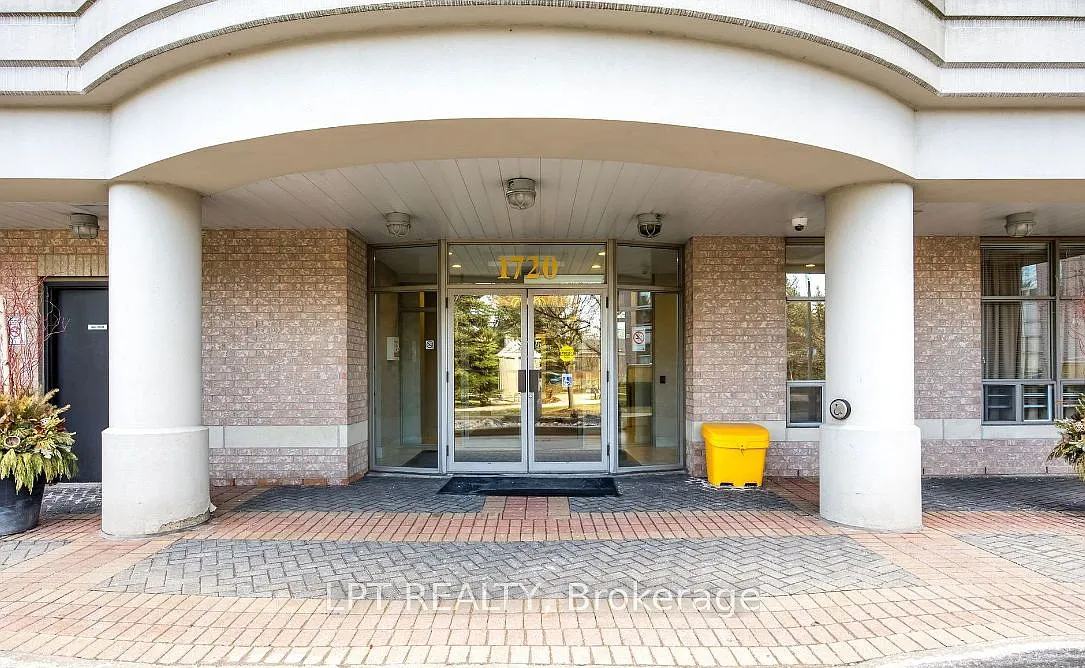 1720 Eglinton Ave E #101 photo 1