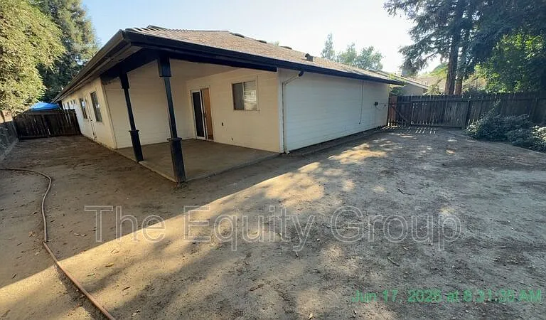 1827 E Cambridge Ct — Photo 18
