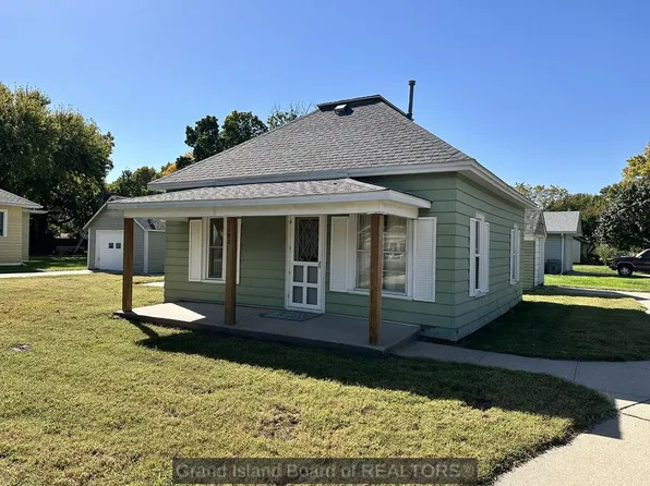 1402 10th Ave, Central City, NE 68826