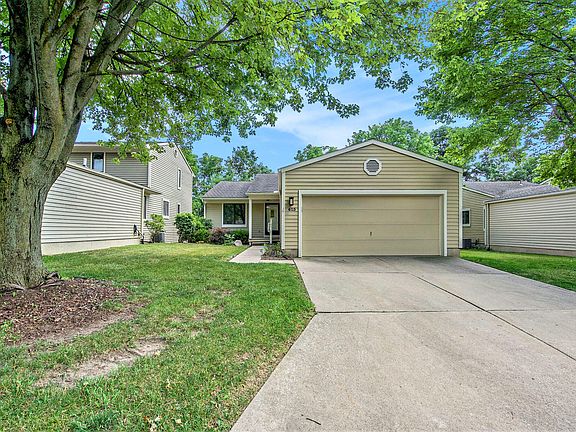 3rd image of 615 Woodcreek Cir Unit 4