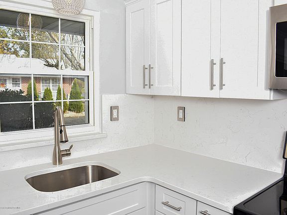 4th image of 1075D Argyll Cir #1004