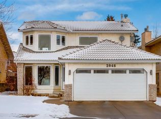 2048 S Sirocco Dr SW, Calgary, AB T3H2M8