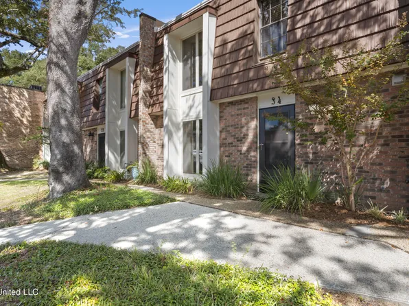 527 Front Beach Dr APT 34, Ocean Springs, MS 39564