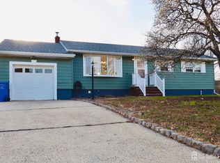 13 Carpathia St, Piscataway, NJ 08854