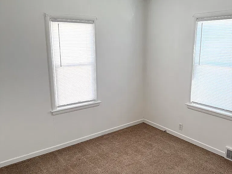 2 bed, 782 sqft, $1,000 — Photo 3