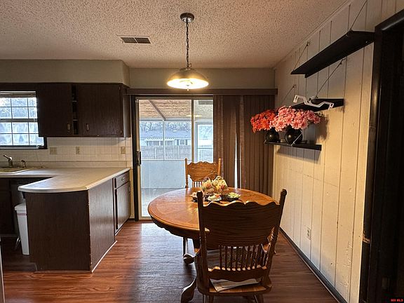 5th image of 1105 Glenbriar Dr