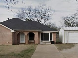 205 N Spring Branch Trl, Springtown, TX 76082