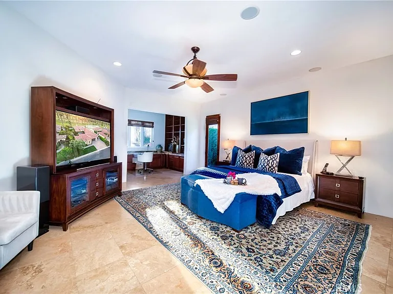 56705 Village Dr — Photo 15