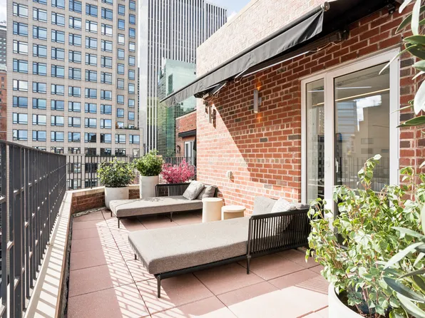 30 East 62nd Street image 16 of 16