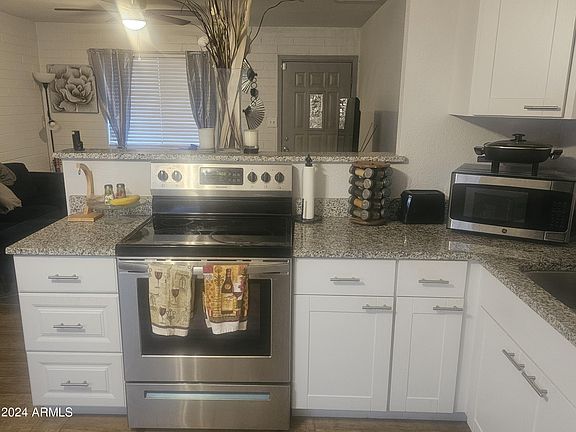 5th image of 3735 W Marguerite Ave