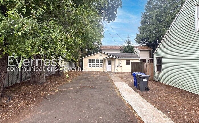 1st image of 2534 SE 92nd Ave