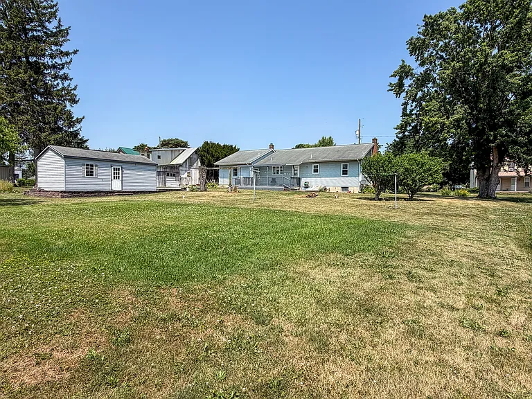 213 Hahnstown Rd — Photo 30