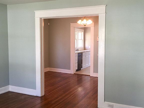 Living to dining to kitchen