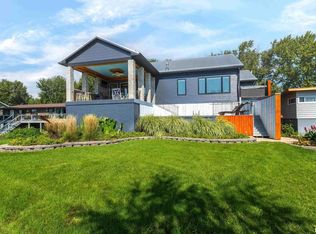 24711 178th St, Pleasant Valley, IA