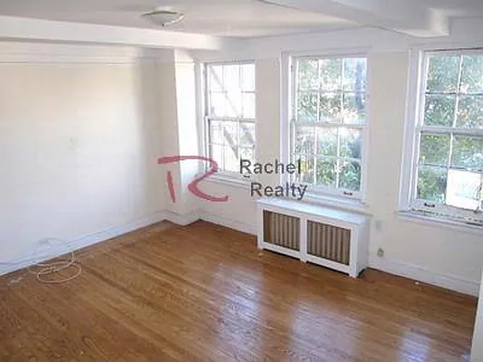 Rented by Rachel Realty | media 17