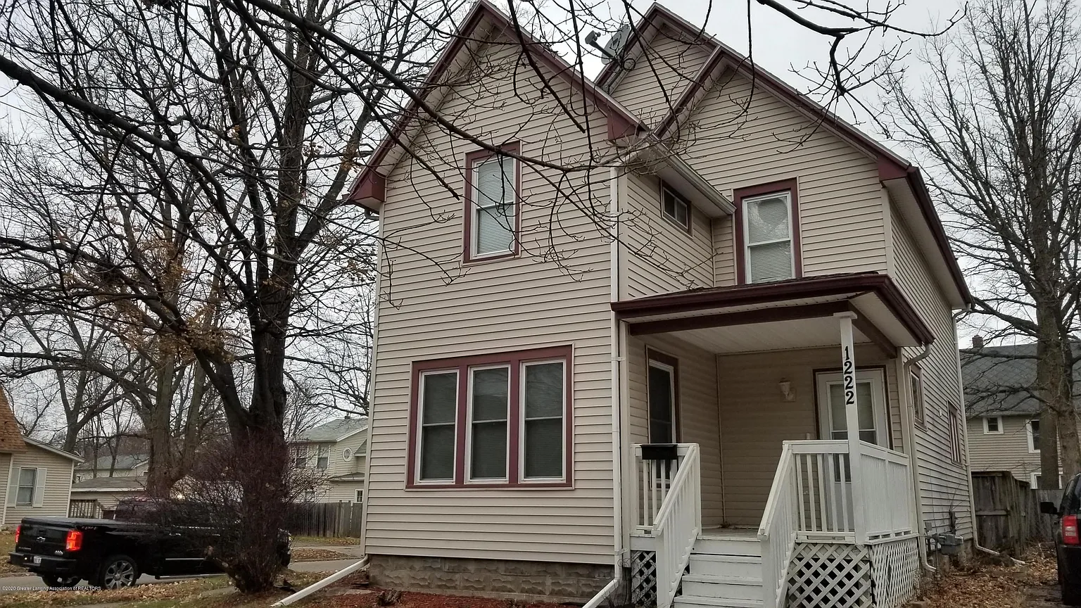 1222 W Ionia St photo 1