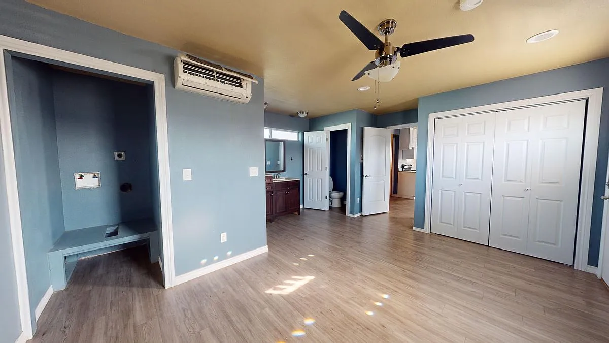 2 bed, 2.0 bath, 1385 sqft, $1,650 — Photo 2