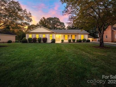 216 Chadmore Dr, Charlotte, NC, 28270