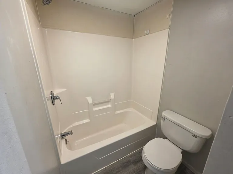 428 La Rosh Street Ct — Photo 5