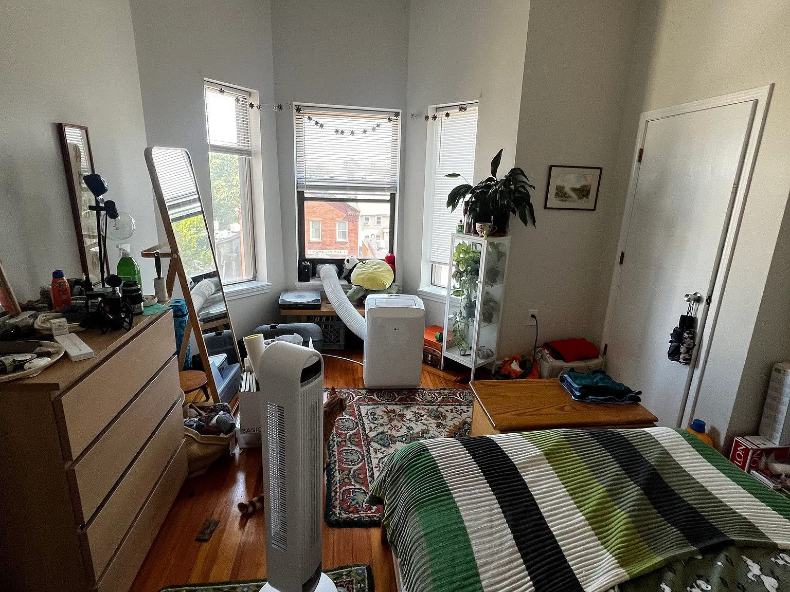 2 bed, $2,952 — Photo 1