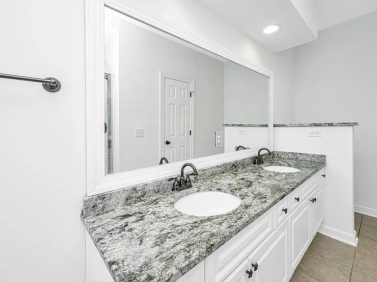 1476 Belcourt Ln — Photo 22