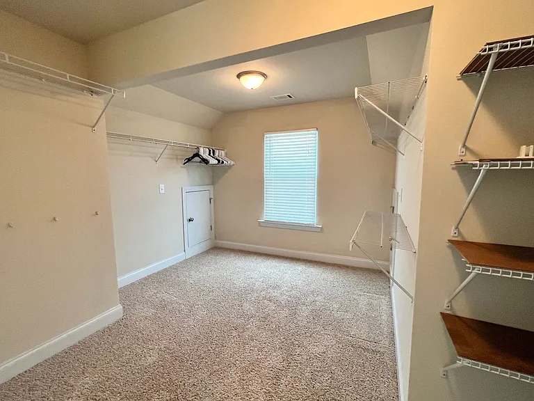 327 Clearwater Ln — Photo 33