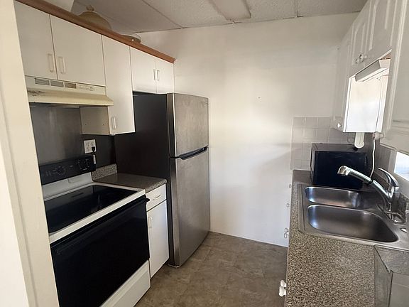 4th image of 212 NE 8th Ave APT D