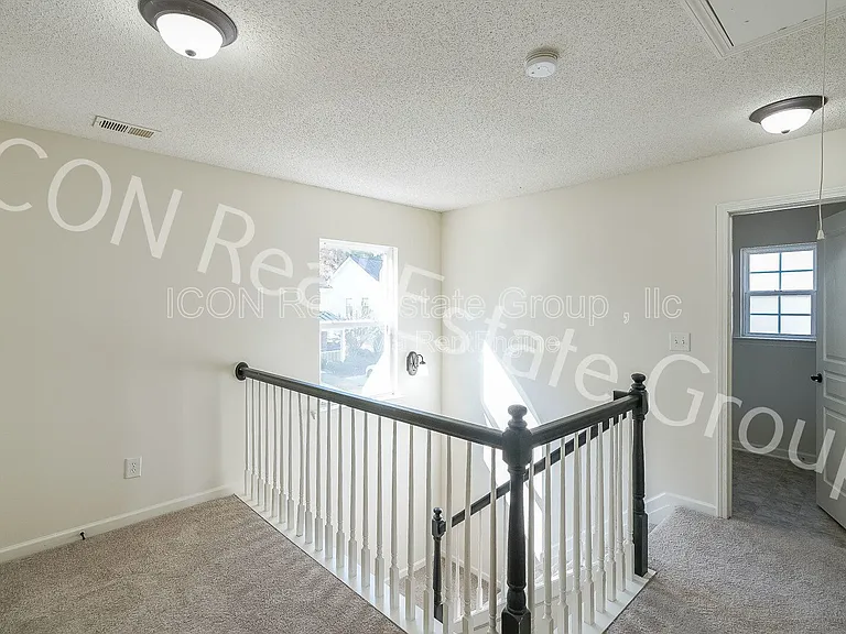 467 Colonial Walk — Photo 28