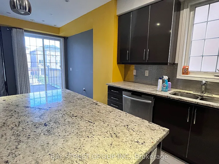 13 Highbury Ct — Photo 13