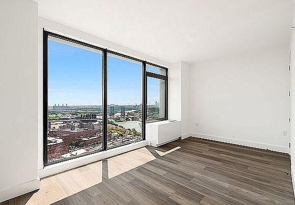 4th image of 228 E 135th St #1713