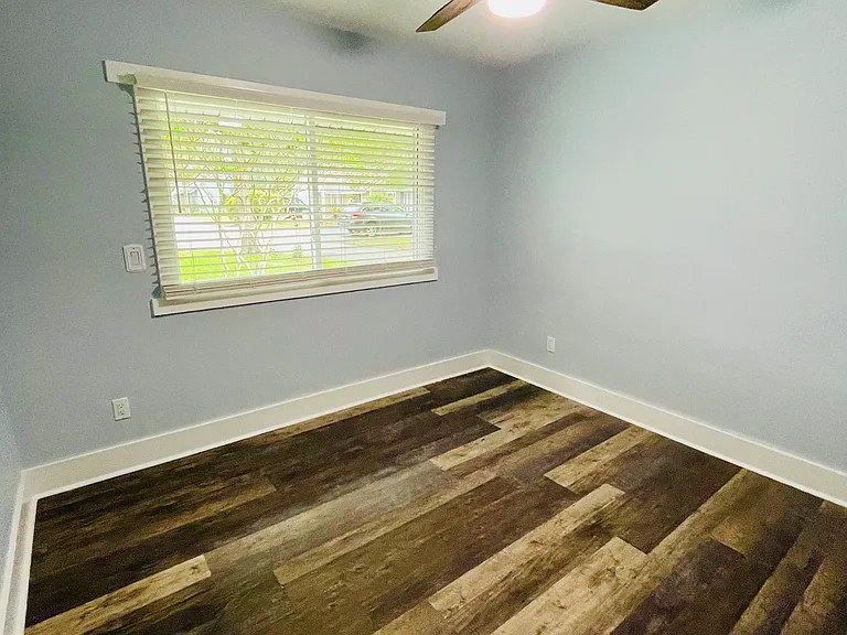 1126 Morning Glory Ct — Photo 20