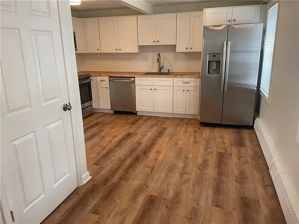 2 bed, 1000 sqft, $2,650 — Photo 3