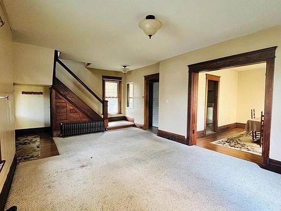 3rd image of 119 S Mercer St